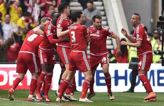 范霍伊东克：没人料到费耶诺德能赢，那个白痴特奥帮了我们.